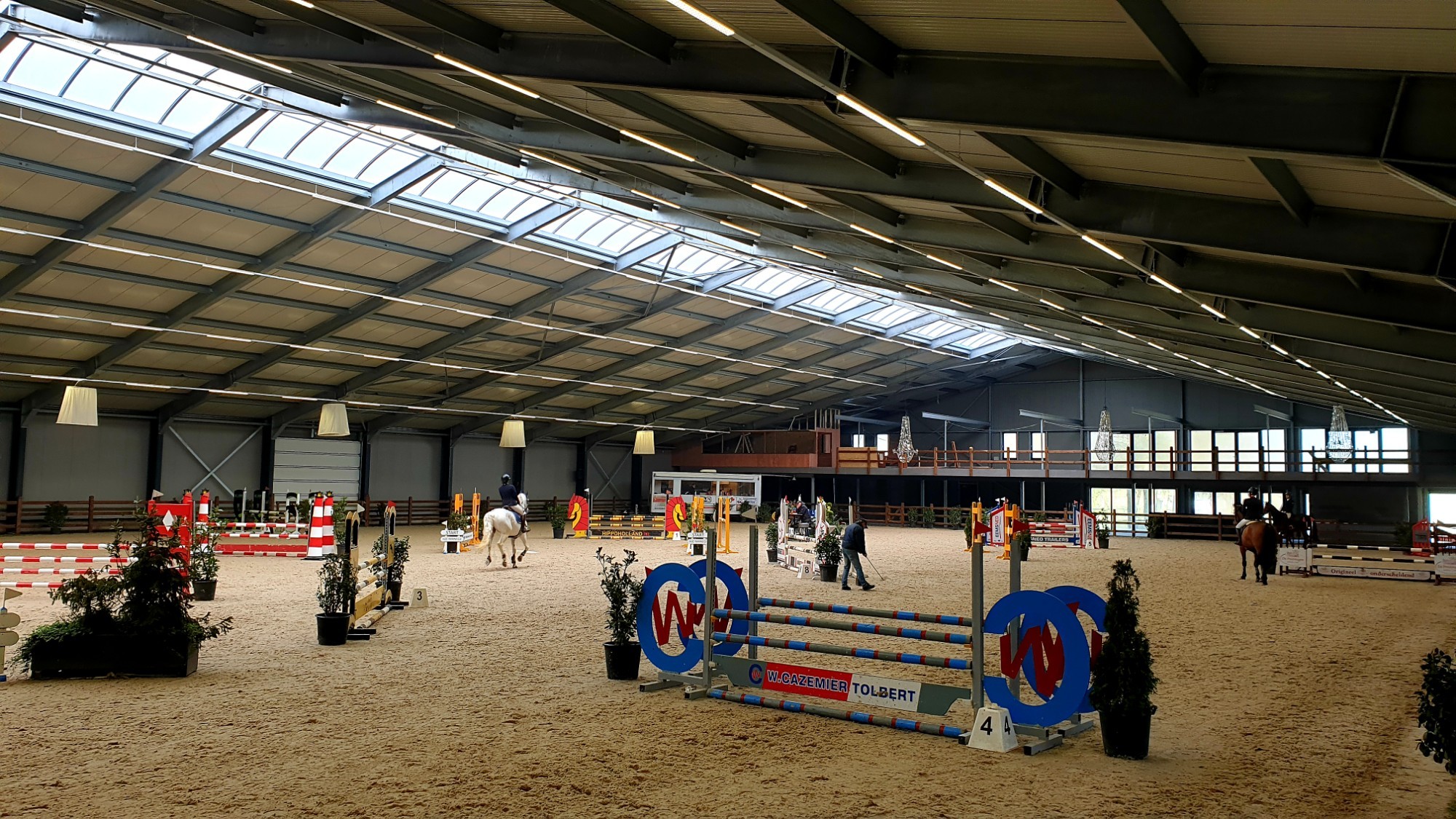 HJC-manege Tolbert