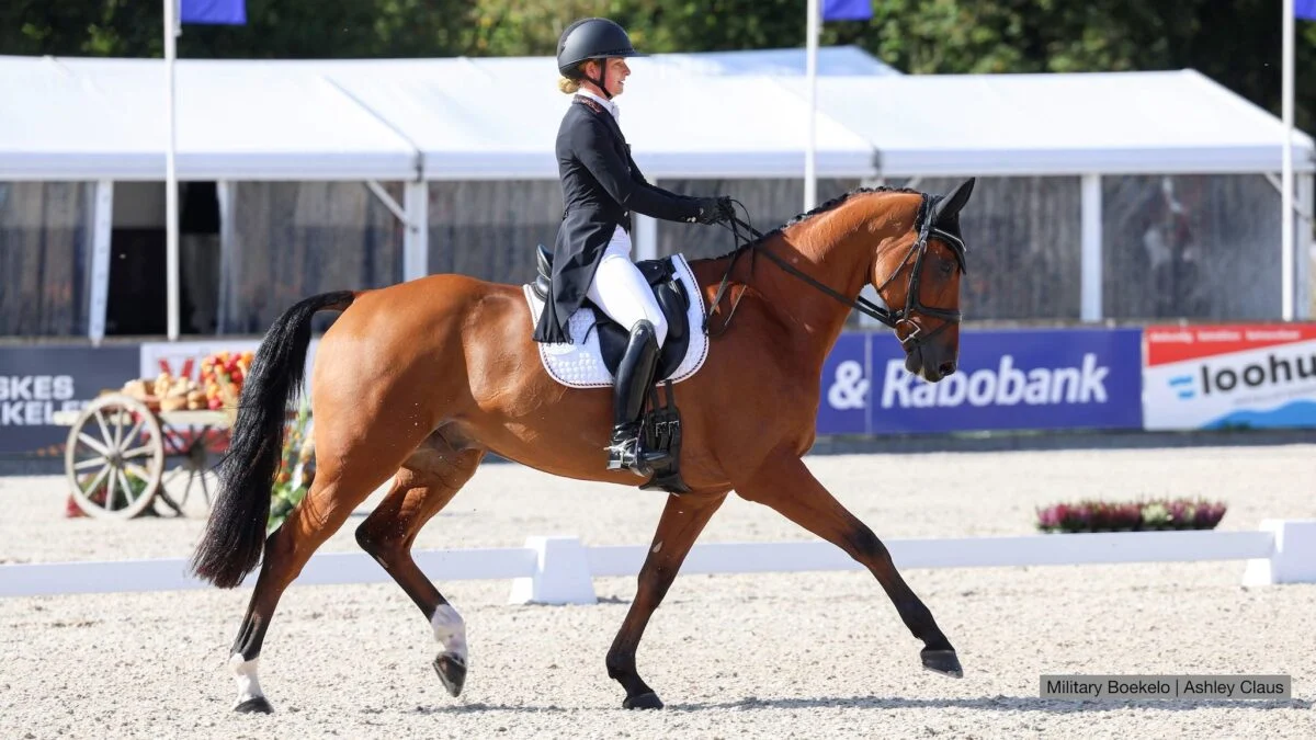 Military Boekelo Julia Krajewski na de dressuur aan kop bij Military Boekelo