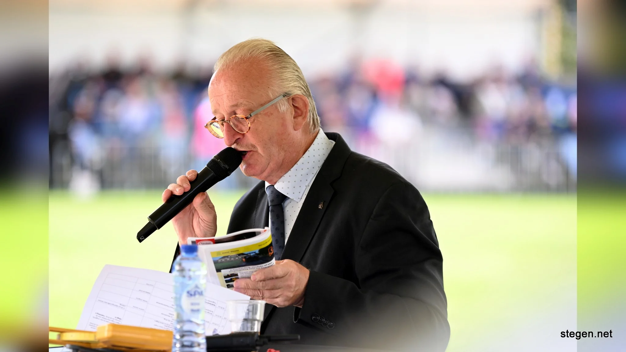 Omroeper Bert de Ruiter