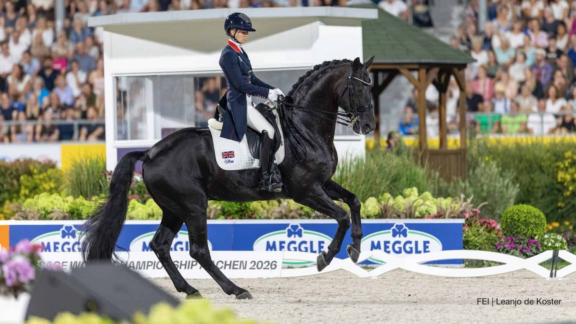 Charlotte Fry - Glamourdale - WK Aken