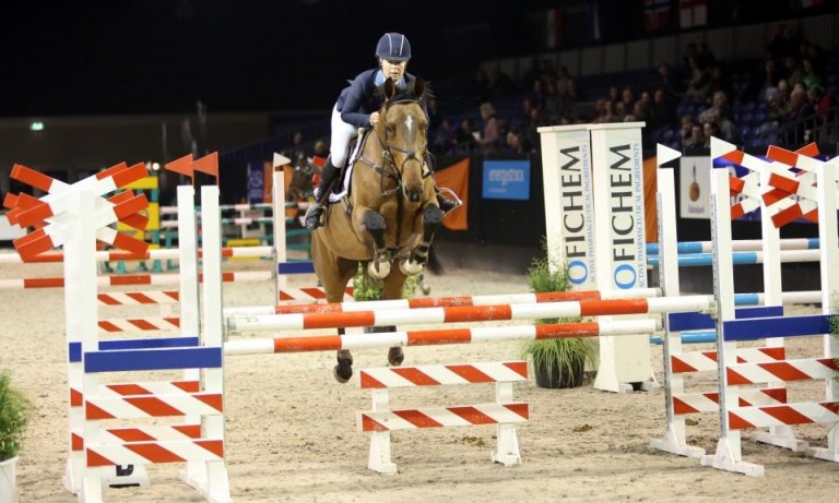 Anne Bakker won met F.Umovia-V het klassiek parcours L groep 3. foto: Mariol Middel