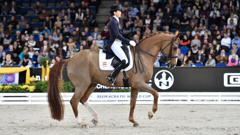 Beatriz Ferrer Salat won met Delgado de wereldbeker in Stuttgart. foto: FEI | Karl-Heinz Frieler