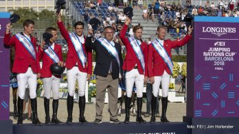 De winnende Belgen Jos Verlooy, Wilm Vermeir, Nicola Philippaerts, Chef d'Equipe Peter Weinberg, Pieter Devos en Niels Bruynseels.