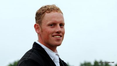 Bert-Jan Zuidema won met Devlin de 1.40-rubriek op het CH Dalerveen.