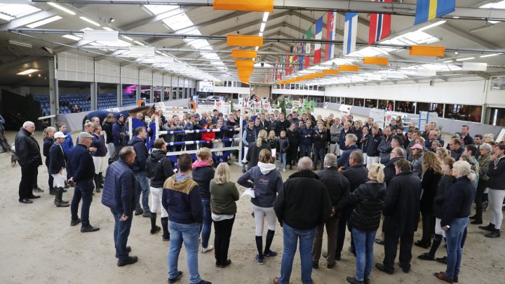 Overleg met de geschrokken deelnemers van het CSI Salland.