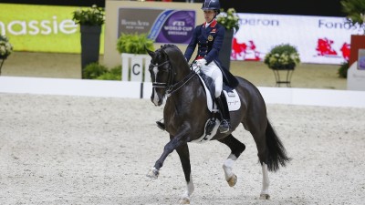 Dujardin Charlotte in mooie actie met Valegro. ©FEI/Dirk Caremans