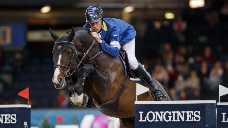 Christian Ahlmann won met Taloubet Z de wereldbeker in Stuttgart. Foto: FEI | Stefan Lafrentz