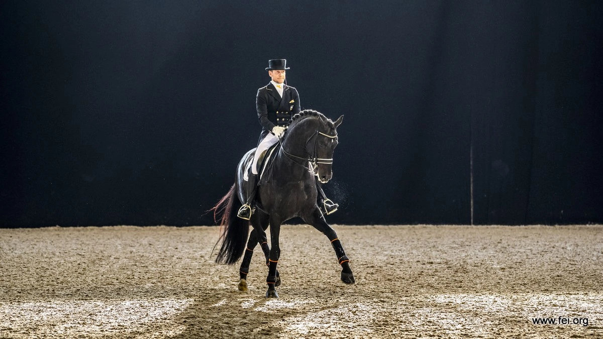 Edward Gal werd met Glock's Zonik tweede in de wereldbeker bij Indoor Brabant. foto: FEI/Digishots