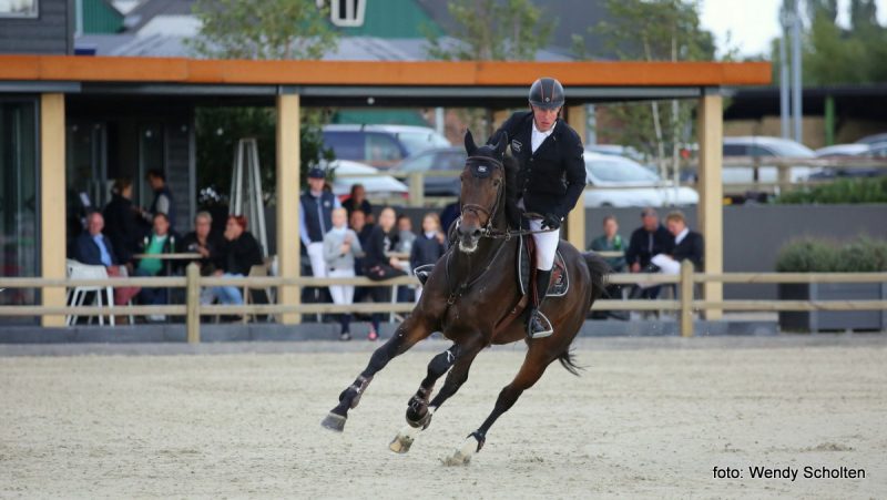 Gerco Schröder en Glock's Champion Ludwig tijdens hun winnende rit.