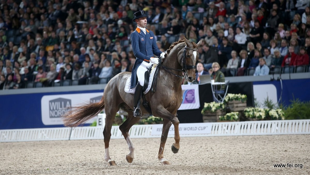 Hans Peter Minderhoud won met Glock´s Flirt de wereldbeker tijdens Indoor Brabant. Foto: FEI | Roland Thunholm