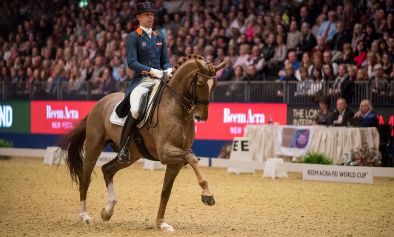 Hans Peter Minderhoud met Glocks Flirt (archief).