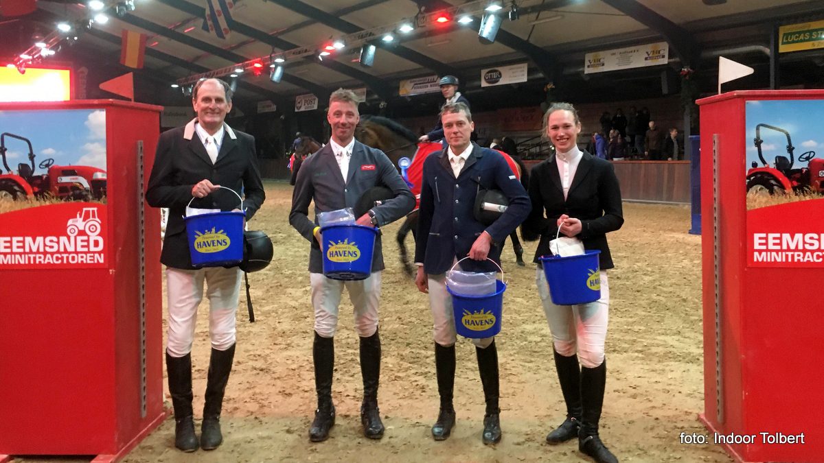 Een aantal oud-winnaars van Indoor Tolbert, zoals Jan Dolfing en Jur Vrieling.