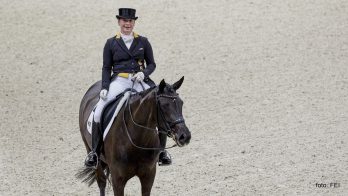 Isabell Werth won met Weihegold de finale van de Wereldbeker in Parijs.