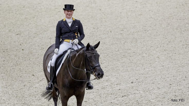 Isabell Werth won met Weihegold de finale van de Wereldbeker in Parijs.