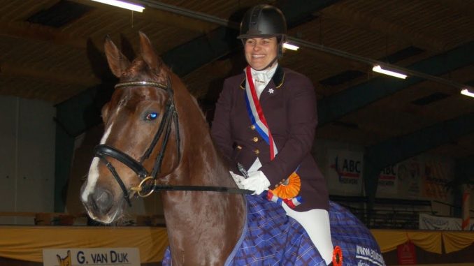 Jarmilla Peterson met Woody (archief). ©Roelke Nienhuis