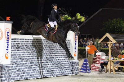 Joe Clayton gaat met Ingliston Twister over de muur van 2.15. Foto: Jumping De Driehoek