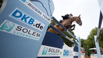 Julien Epaillard rijdt Quatrin de la Roque naar de zege in Paderborn.