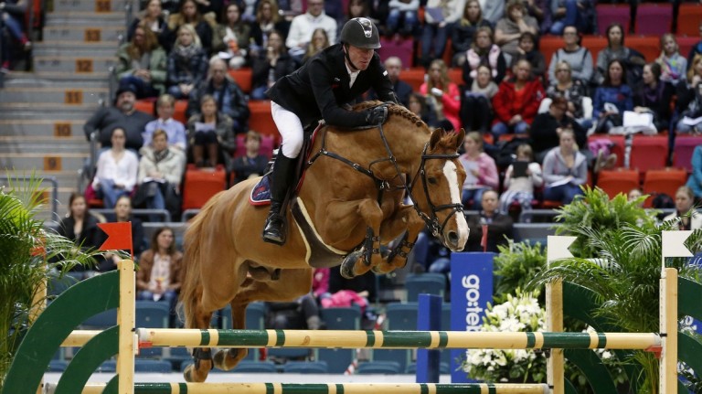 Grote Prijs Vestfold Jur Vrieling met Arezzo VDL (archief). foto: VDL Stud