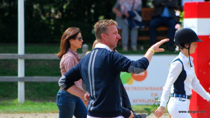 Jur Vrieling is met verschillende paarden zeer succesvol op het CSI Bonheiden.foto: Steven Stegen