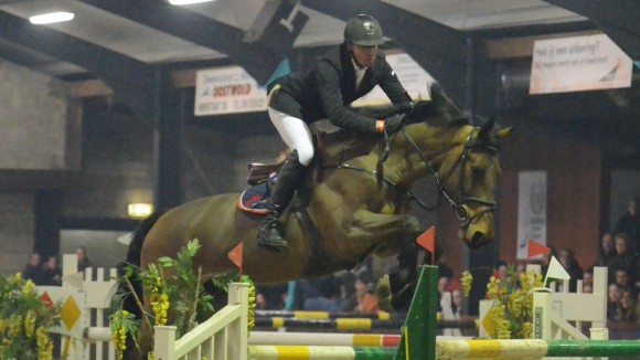 Jur Vrieling stuurt Flashdance naar de overwinning tijdens Indoor Tolbert. ©Indoor Tolbert/1PK