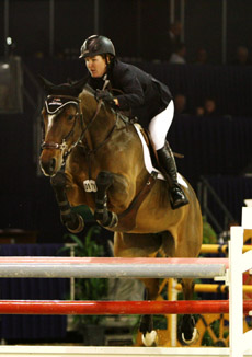 Lauren Hough tijdens het NIC in Assen Lauren Hough won de 1.45-rubriek op vrijdagavond. ©Roos Meertens