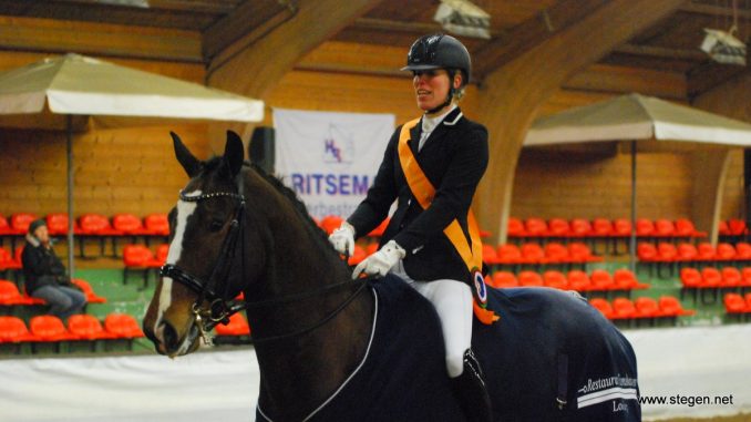 Linda Kouwenhoven en Floyd werden Gronings kampioen in de ZZ-licht.