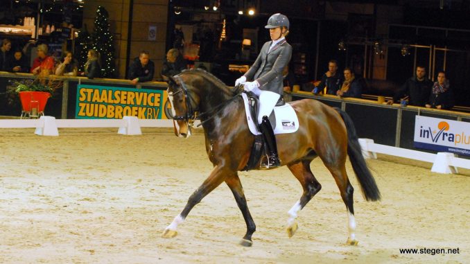 Linda Kouwenhoven won met Floyd de DCIG in de ZZ-licht. foto: Steven Stegen