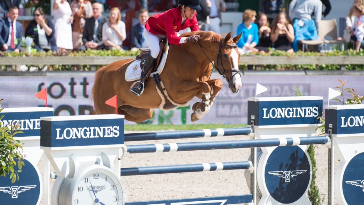 Luciana Diniz won met Fit for Fun de Grote Prijs CHIO Rotterdam.