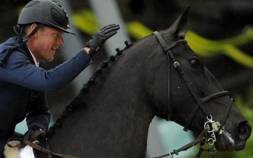Marc Bettinger beloont Oh D'Eole na het behalen van de Duitse titel.