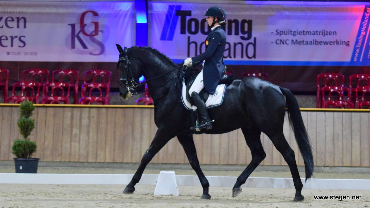 Marjan Hooge en Egotripper Texel tijdens hun proef in Exloo.