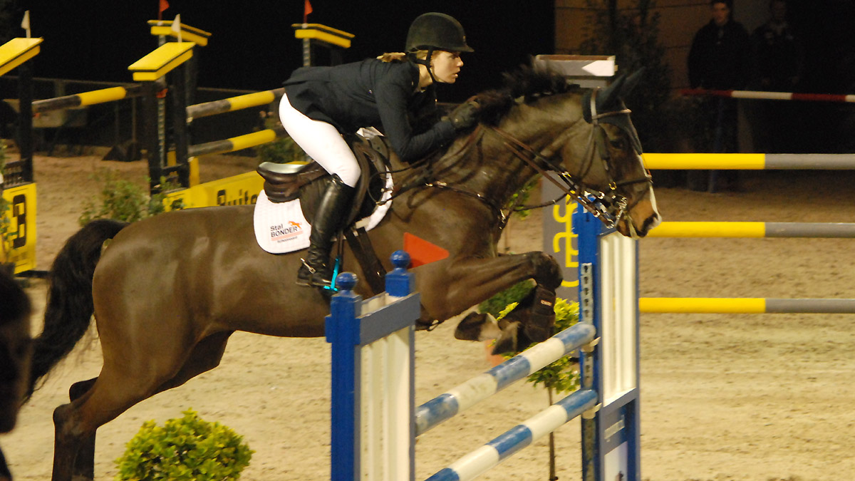 Maureen Bonder reed een prachtig parcours met Velcaro en werd fraai tweede. ©Steven Stegen