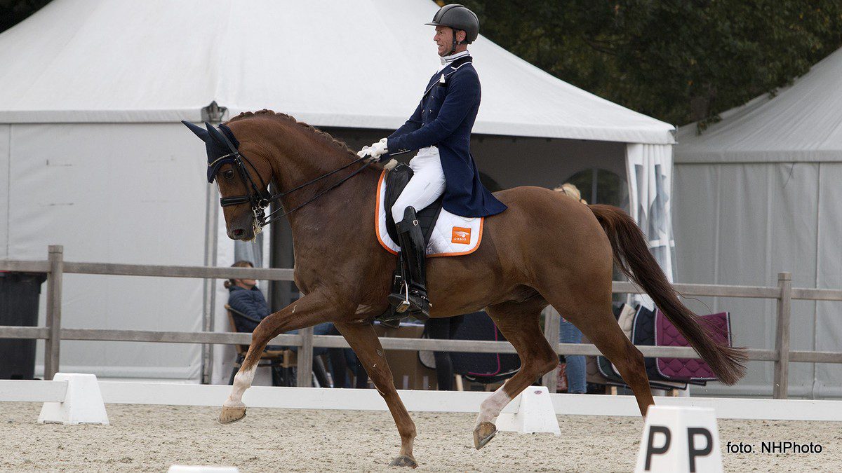 Nars Gottmer, hier op Goldenboy Vinckenburg, was zeer succesvol bij het nieuwe L&L Horse Events in Tolbert.