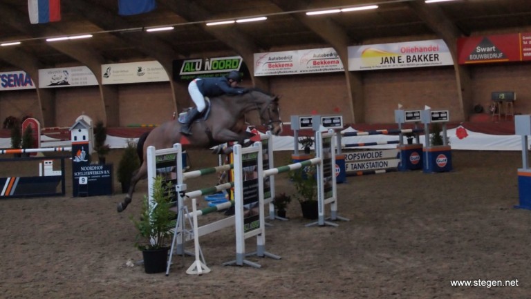 Nick van den Broek won met Easy Again de ZZ in Winschoten. Roos in de regio