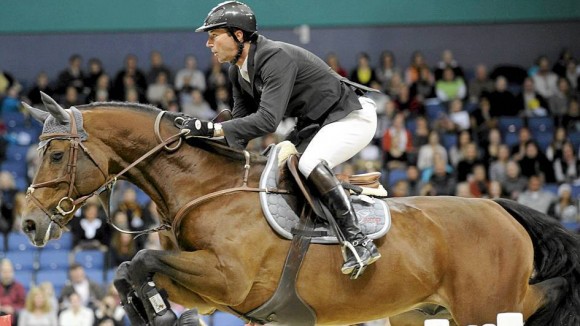 Patrice Delaveau won met Oriënt Express de wereldbeker in Helsinki. ©Sari Gustafsson