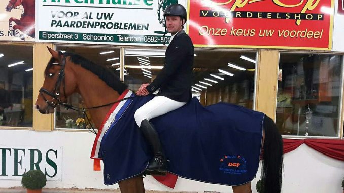 Peter Hokse werd met Gontos Drents kampioen in de klasse M. foto: KNHS Drenthe