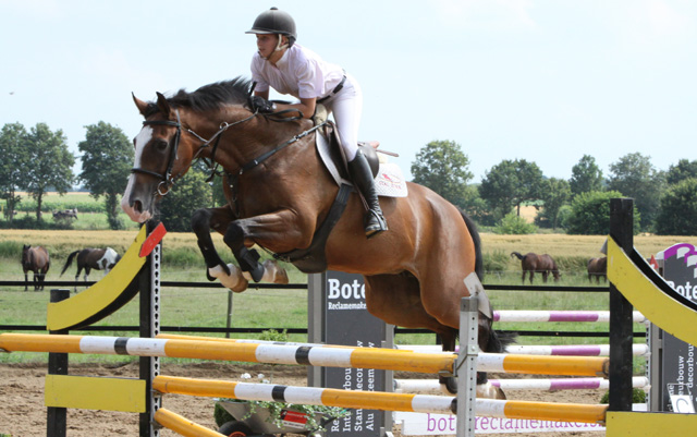Stal Zoer domineert op CH Bronneger