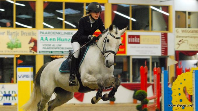 Saskia Brinkman werd met Hentel Drents kampioen in de klasse Z cat. C. foto: Steven Stegen