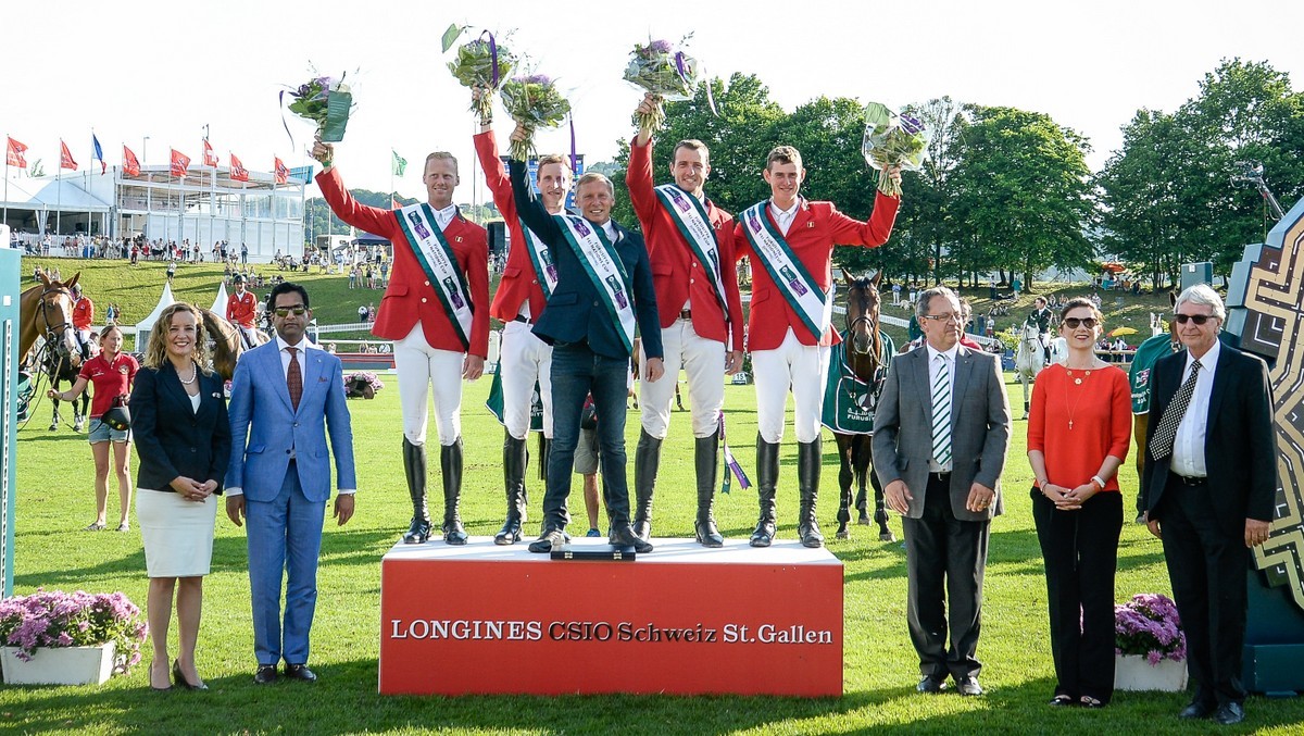 Het winnende Belgische team, met Niels Bruynseels, Pieter Devos, bondscoach Dirk Demeersmann, Gregory Wathelet en Jos Verlooy.