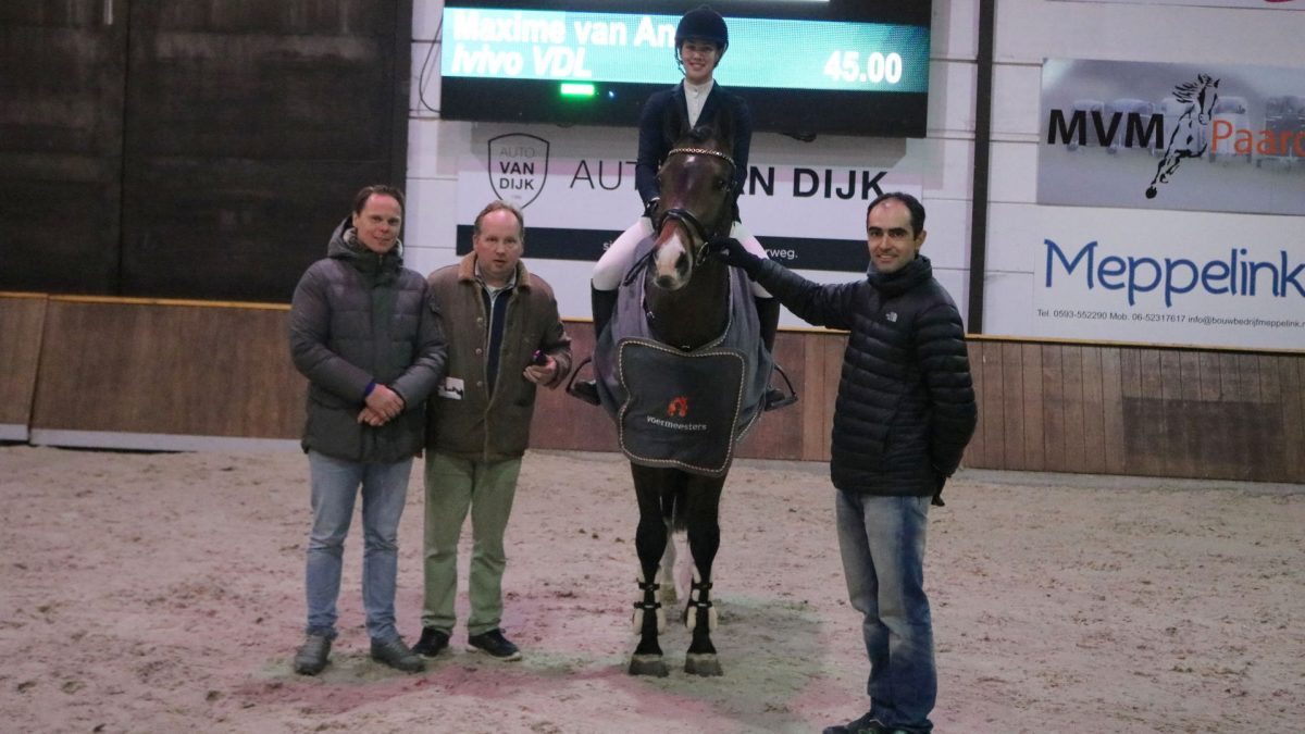 Maxime van Andel was met Ivivo VDL (v. Harley VDL) de winnaar bij Train & Trade van het ONNK.