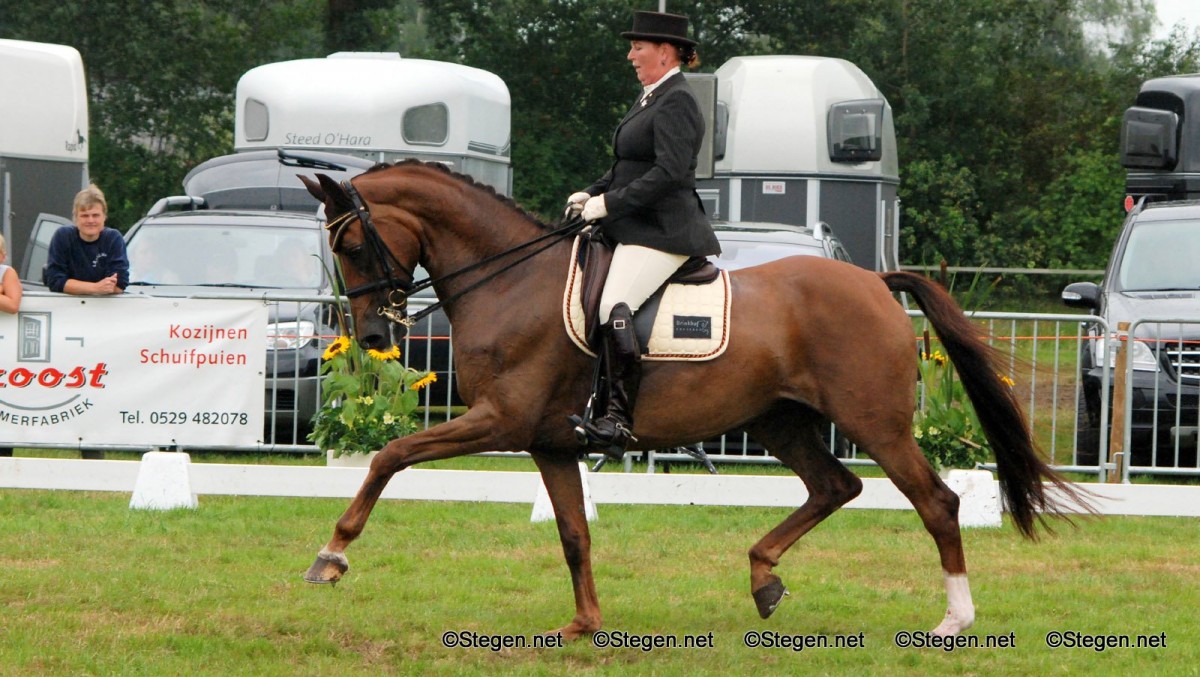 Trea Mulder met Brinkhof's Zaira (archief). ©Steven Stegen