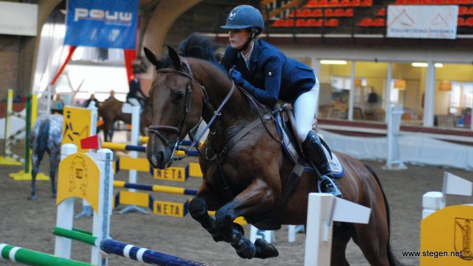 Xanne Sluyter in actie met Felicita (v. Tygo) (archieffoto). foto: Steven Stegen