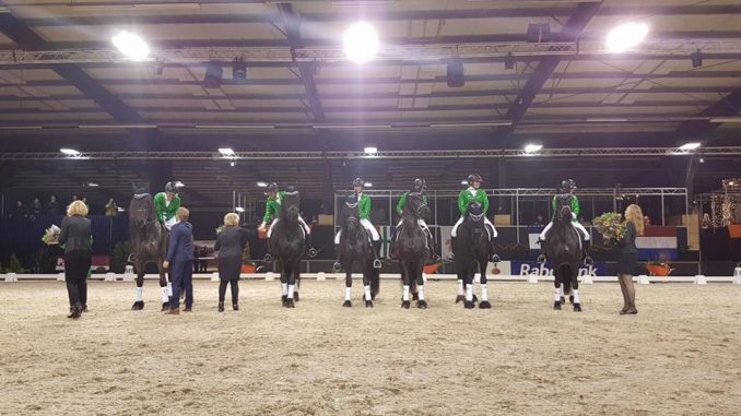 De huldiging van het Z-Friezenteam.