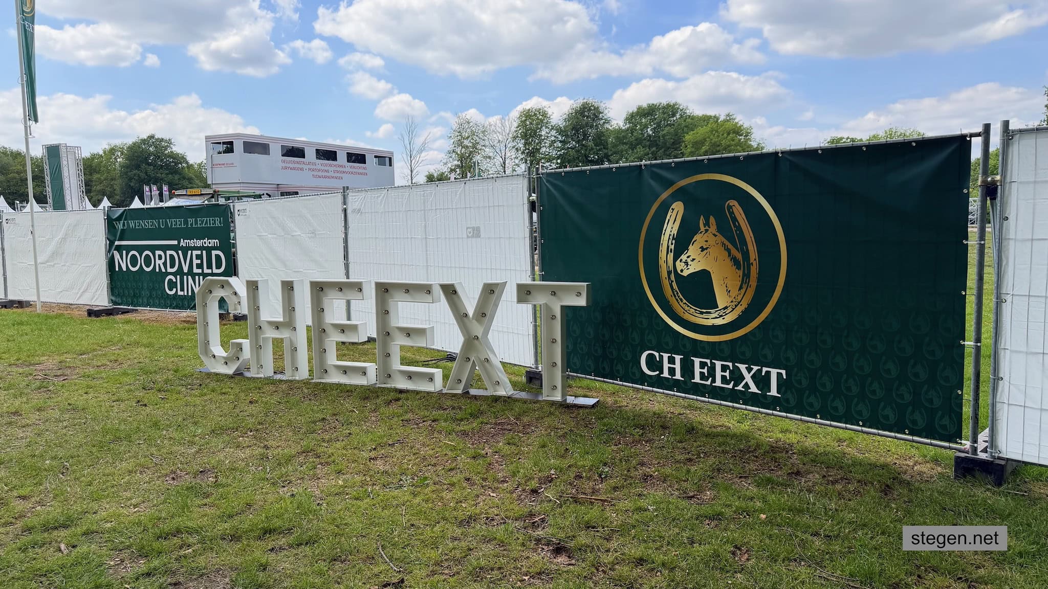 CH Eext