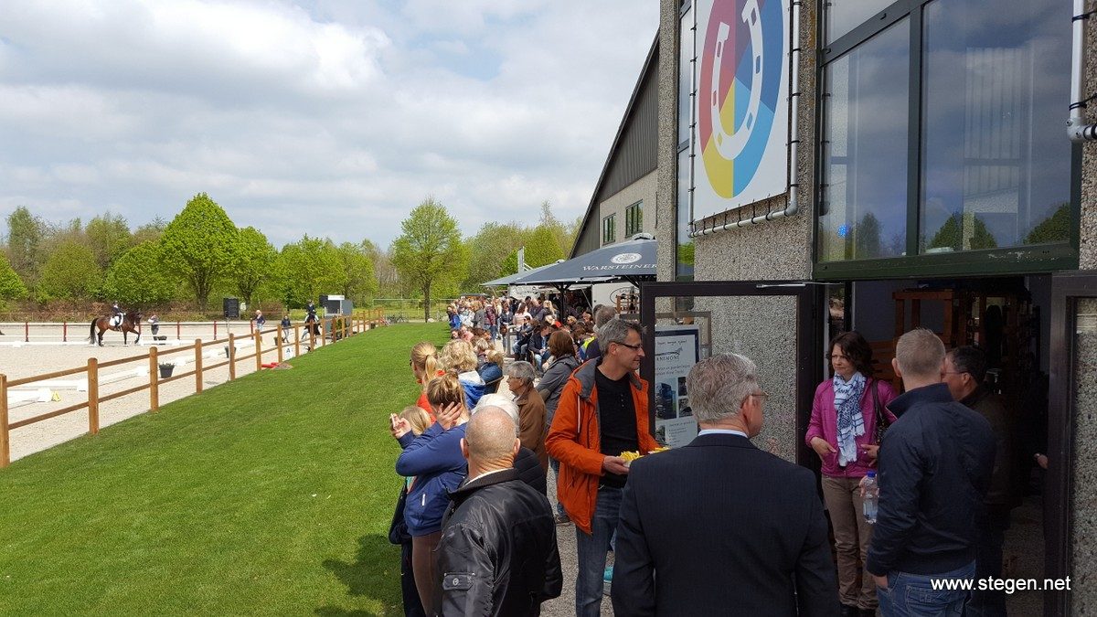 Drukte bij de eerste editie van Topsport Dressuur Exloo.