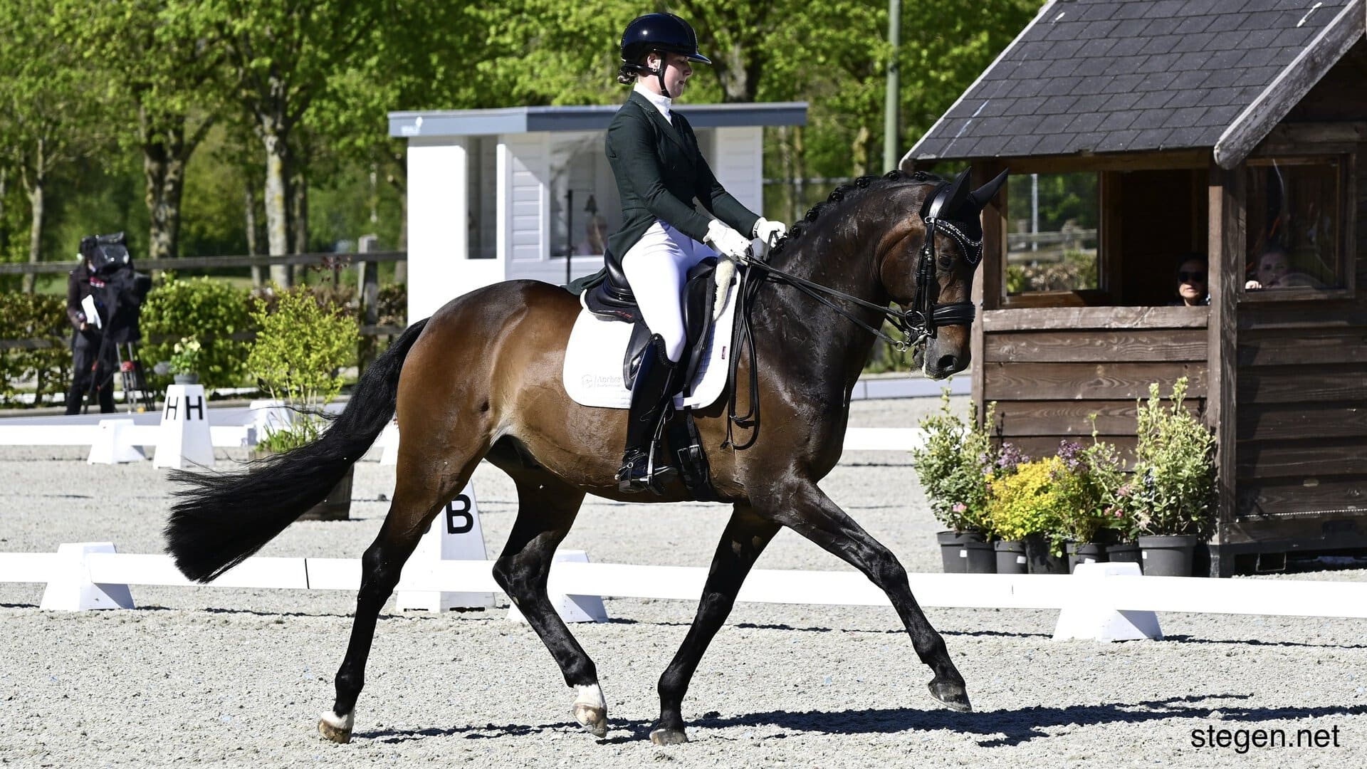 Eline Anker en Hermès naar zege in Inter 2 CDI Exloo