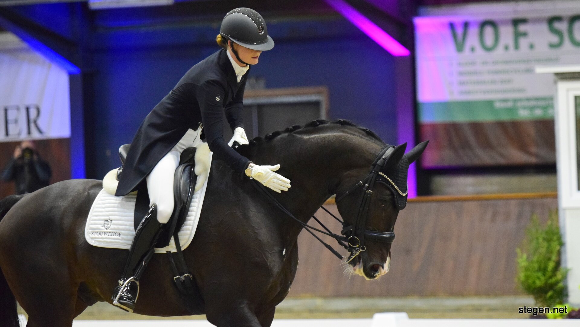 Zussen Nekeman schit­teren tijdens dres­suur­weekend in Exloo