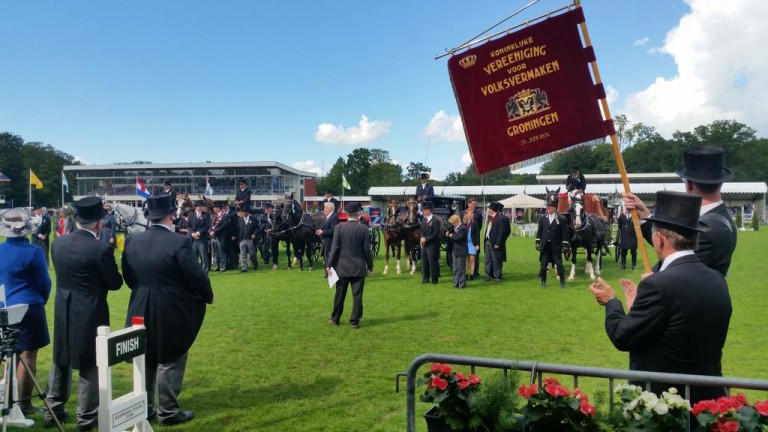 Ceremonieel bij de opening van 't Peerdespul 2015.