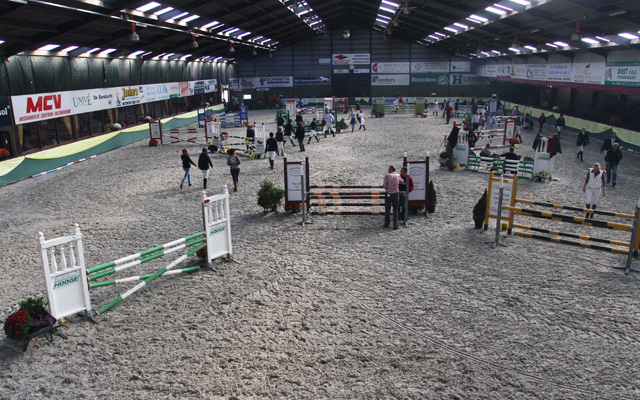 De piste in het hippisch centrum Exloo met de nieuwe bodem.