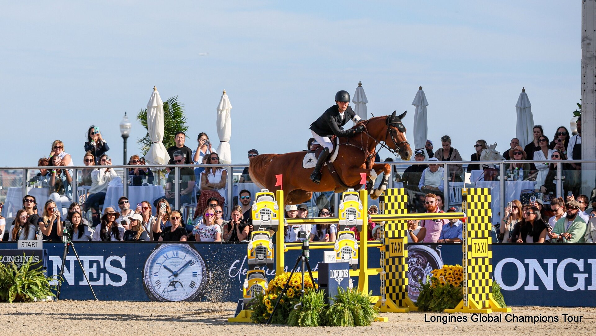 Belgische ruiter Gilles Thomas de beste in Grote Prijs Jumping Indoor Maastricht
