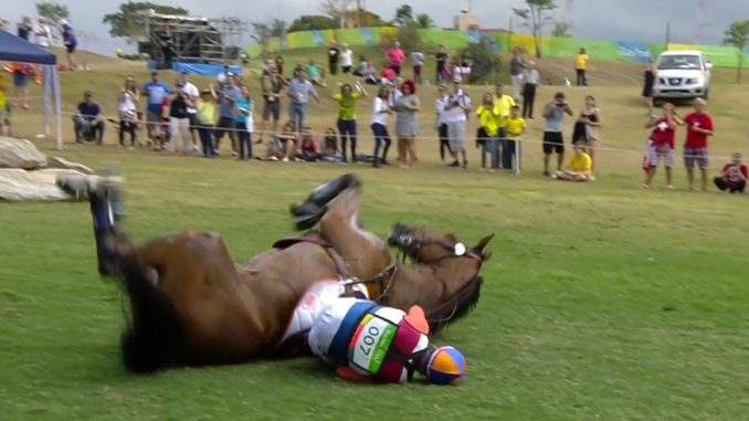 Eventingteam. Theo van de Vendel brak drie ribben bij zijn val.